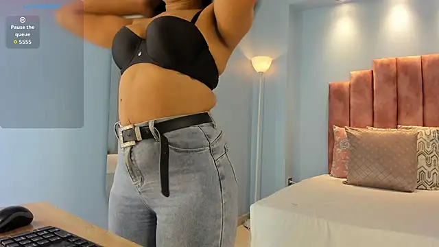 Snapshot of lou_rosse_ chatting on November 2025 08:52:01 PM lou rosse online show from November 2025 08:52:01 PM