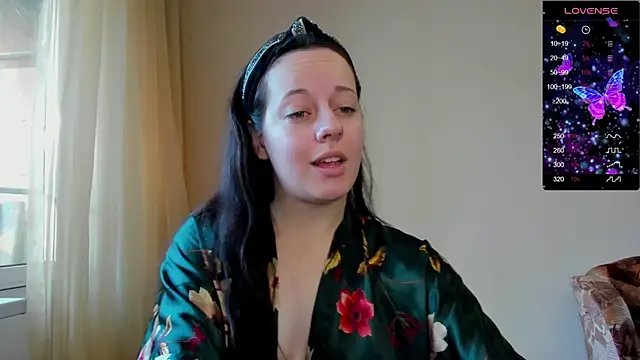 Sabrina Lavv online show from October 2025 05:19:01 AM