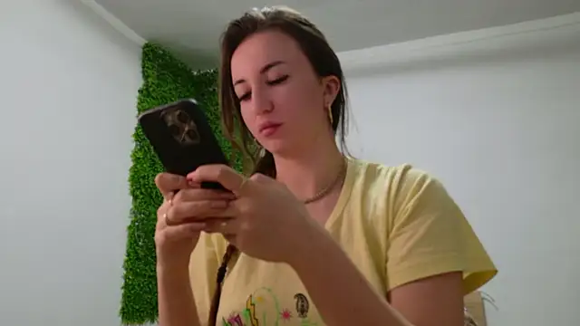 Lorennameliyy online show from February 2025 07:59:01 PM