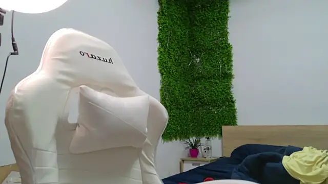 Lorennameliyy online show from March 2025 08:04:01 PM