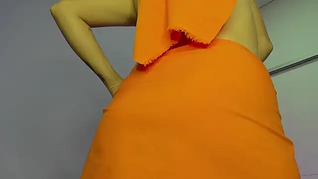 Snapshot of Sweet_hot_mia chatting on January 2025 07:38:01 PM Sweet hot mia online show from January 2025 07:38:01 PM