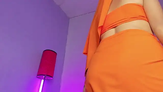 Snapshot of Sweet_hot_mia chatting on January 2025 01:42:02 AM Sweet hot mia online show from January 2025 01:42:02 AM