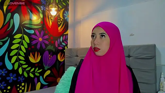 Snapshot of Sweet_hot_mia chatting on March 2025 07:37:01 PM Sweet hot mia online show from March 2025 07:37:01 PM