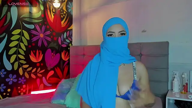 Snapshot of Sweet_hot_mia chatting on March 2025 07:34:02 PM Sweet hot mia online show from March 2025 07:34:02 PM