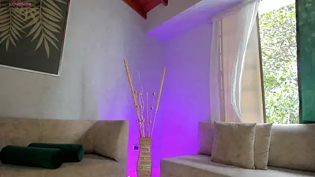 KatieNolan 1 online show from October 2025 07:37:01 PM