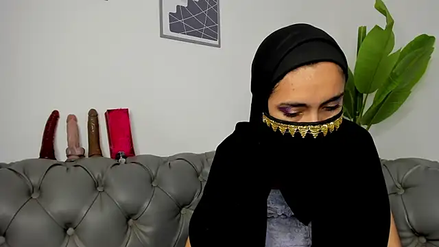 inaya zyad online show from February 2025 02:44:01 PM