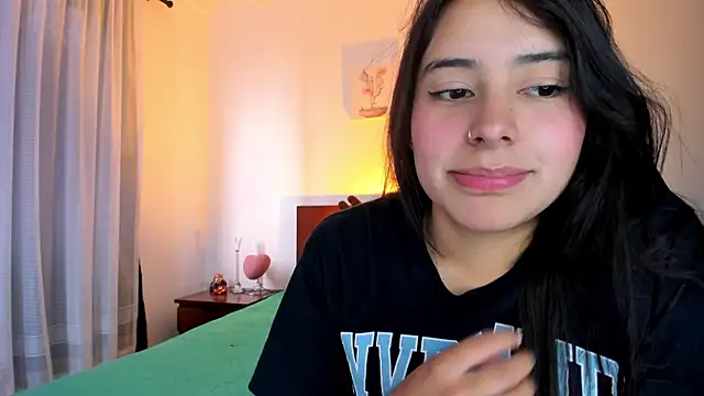 GabyButtler1 online show from March 2025 08:32:02 PM