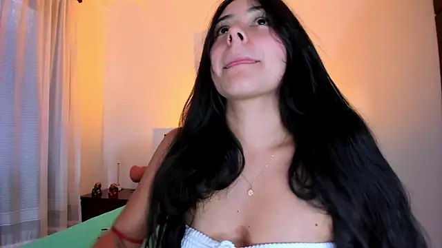 GabyButtler1 online show from March 2025 09:36:02 PM