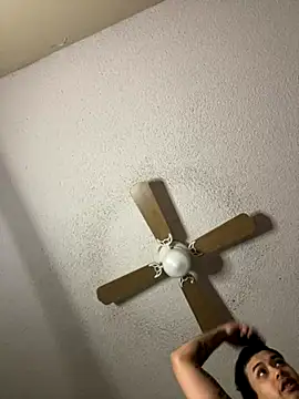 Snapshot of gamingcouple420 chatting on November 2025 09:14:01 PM gamingcouple420 online show from November 2025 09:14:01 PM