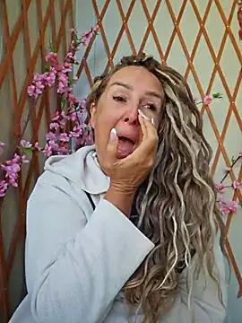 MariaRichi  online show from October 2025 06:44:01 AM