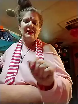 Snapshot of Fantasymaid80 chatting on December 2024 05:34:01 PM Fantasymaid80 online show from December 2024 05:34:01 PM