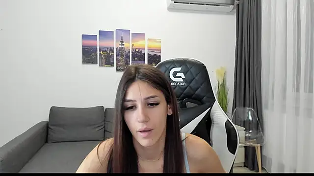 Kimi Ivy online show from October 2025 04:24:02 AM