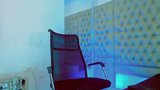 HannibalLester online show from January 2025 11:58:02 AM