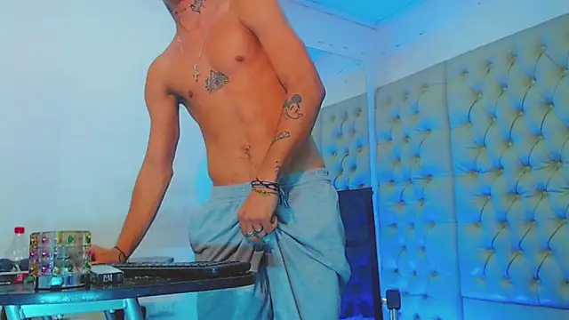 HannibalLester online show from January 2025 06:49:01 AM