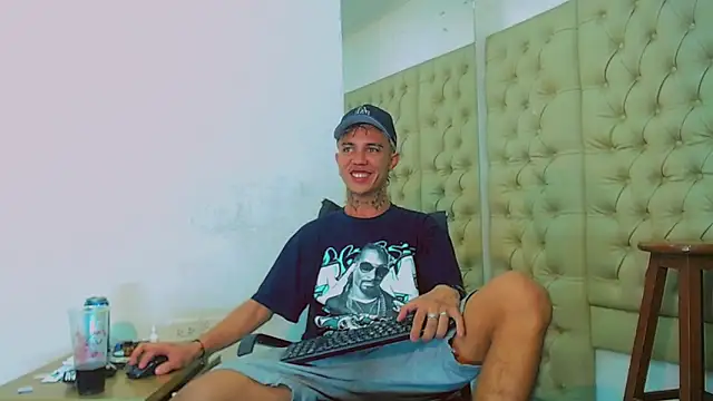 HannibalLester online show from January 2025 01:44:01 AM