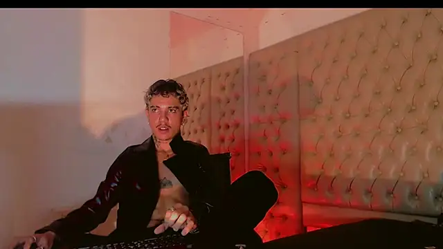 HannibalLester online show from February 2025 10:58:01 PM