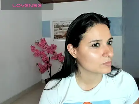 elena jonees online show from December 2024 07:11:01 PM