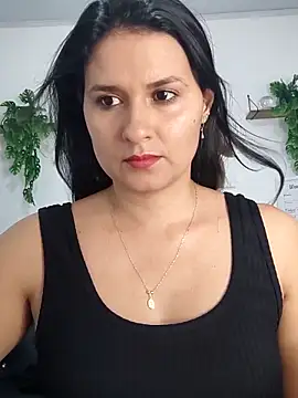 Snapshot of elena_jonees chatting on September 2025 07:08:02 PM elena jonees online show from September 2025 07:08:02 PM