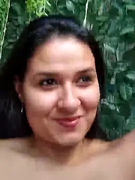 Snapshot of elena_jonees chatting on October 2025 07:33:01 PM elena jonees online show from October 2025 07:33:01 PM