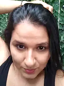 Snapshot of elena_jonees chatting on October 2025 08:17:02 PM elena jonees online show from October 2025 08:17:02 PM