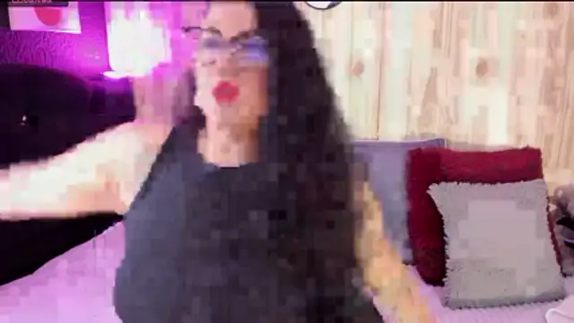 yoishat77 online show from October 2025 02:50:02 AM