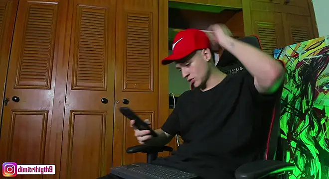 Dimitri higth420 online show from January 2025 01:18:02 AM