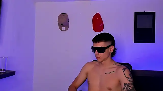 Dimitri higth420 online show from September 2025 11:59:02 PM