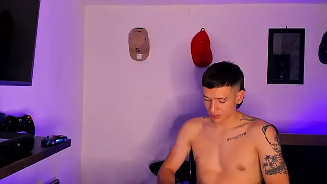 Dimitri higth420 online show from September 2025 12:55:01 AM