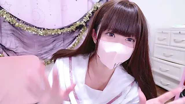 Snapshot of Yurie_ chatting on November 2025 01:13:01 PM Yurie online show from November 2025 01:13:01 PM