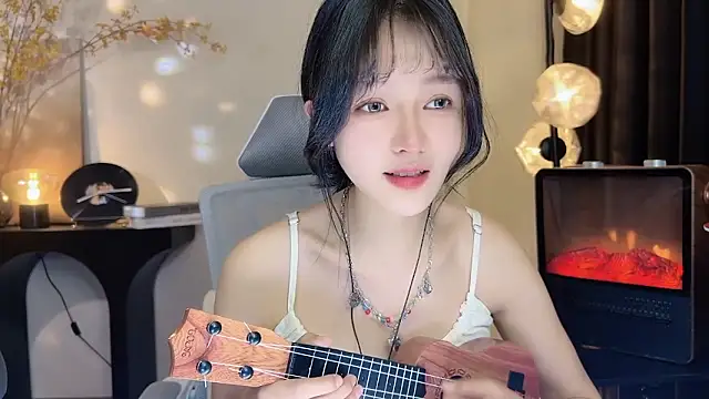 xiaodaibabyy online show from January 2025 02:25:01 PM