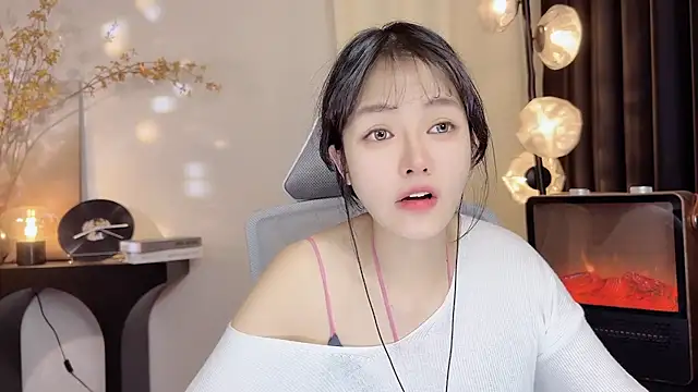 xiaodaibabyy online show from January 2025 02:18:01 PM