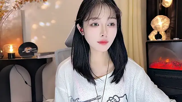 xiaodaibabyy online show from February 2025 01:51:02 PM