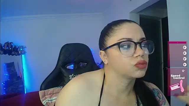 Snapshot of Madame_Shein_ chatting on December 2024 08:13:01 AM Madame Shein online show from December 2024 08:13:01 AM