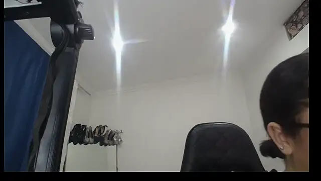 Snapshot of Madame_Shein_ chatting on February 2025 11:50:01 AM Madame Shein online show from February 2025 11:50:01 AM