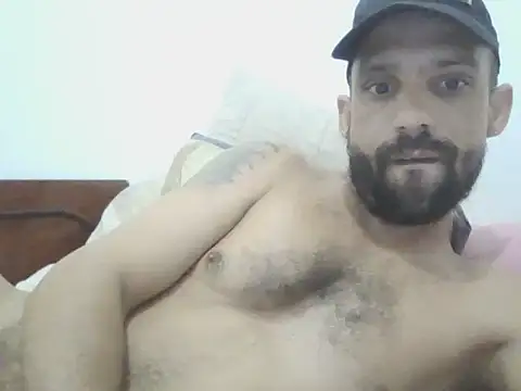 ubermaluco1 online show from February 2025 11:00:01 PM