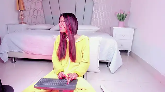 Paige smith online show from March 2025 11:29:02 AM