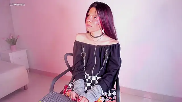 Paige smith online show from March 2025 03:27:02 PM