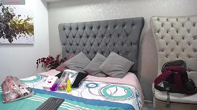 Melodi Roux online show from January 2025 01:04:02 PM