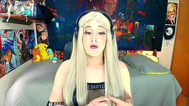 Snapshot of HakuRukushka chatting on November 2025 08:30:01 PM HakuRukushka online show from November 2025 08:30:01 PM