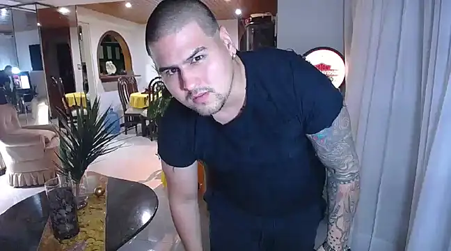 pitbullveryhot online show from February 2025 08:00:02 AM