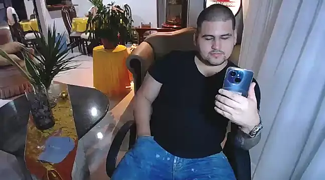 pitbullveryhot online show from February 2025 06:08:02 AM