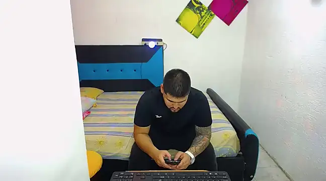 pitbullveryhot online show from March 2025 11:56:02 PM
