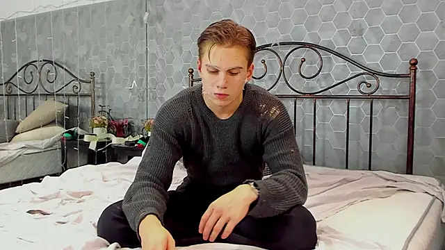 Snapshot of Marcus_Swampov chatting on December 2024 09:39:02 PM Marcus Swampov online show from December 2024 09:39:02 PM