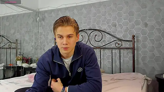 Snapshot of Marcus_Swampov chatting on December 2024 10:05:02 PM Marcus Swampov online show from December 2024 10:05:02 PM