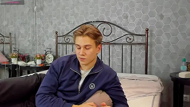 Snapshot of Marcus_Swampov chatting on December 2024 06:03:02 AM Marcus Swampov online show from December 2024 06:03:02 AM