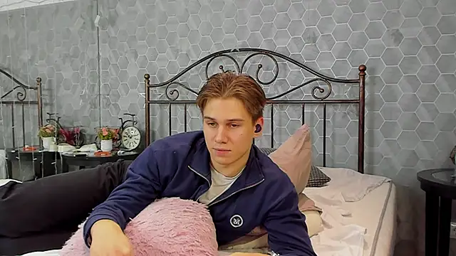 Snapshot of Marcus_Swampov chatting on December 2024 11:55:02 AM Marcus Swampov online show from December 2024 11:55:02 AM