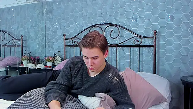 Snapshot of Marcus_Swampov chatting on December 2024 10:49:01 AM Marcus Swampov online show from December 2024 10:49:01 AM