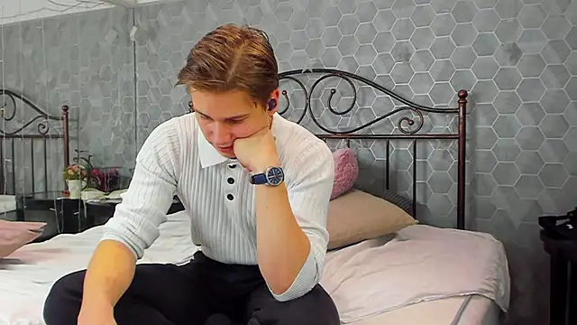 Snapshot of Marcus_Swampov chatting on December 2024 06:39:01 AM Marcus Swampov online show from December 2024 06:39:01 AM