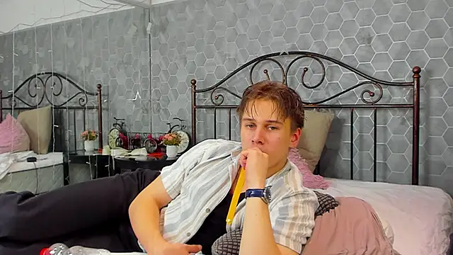 Snapshot of Marcus_Swampov chatting on December 2024 08:11:02 AM Marcus Swampov online show from December 2024 08:11:02 AM