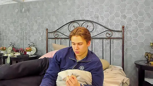 Snapshot of Marcus_Swampov chatting on January 2025 01:32:01 PM Marcus Swampov online show from January 2025 01:32:01 PM